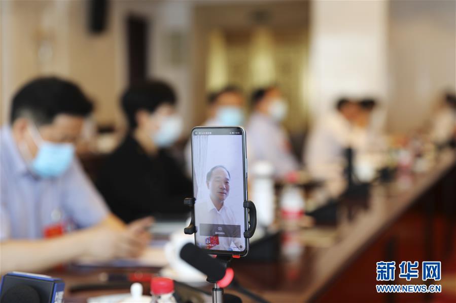（聽民意 匯民智·圖文互動(dòng)）“帶題主播”新上線 “旁聽”民意不缺席——人大會(huì)議創(chuàng)新“旁聽”形式記事